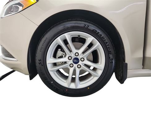 Used 2018 Ford Fusion SE w/ Fusion SE Technology Package image 35