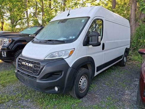 Used 2025 RAM ProMaster 2500 w/ Convenience Group FWD image 3