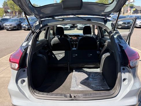 Used 2024 Nissan Kicks SV FWD image 30