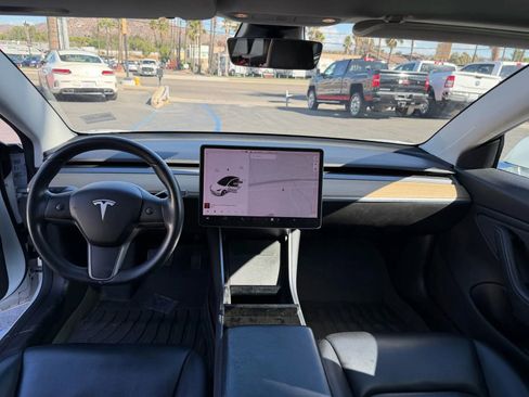 Used 2019 Tesla Model 3 Standard Range Plus image 22