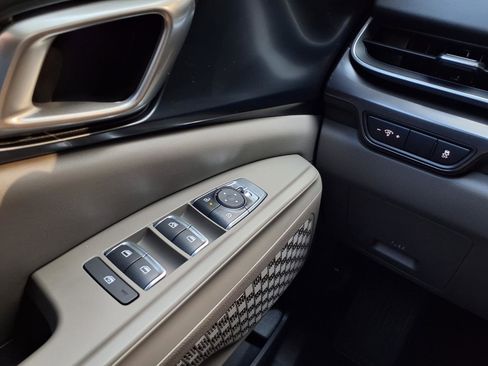 New 2026 Kia Carnival LX FWD image 12