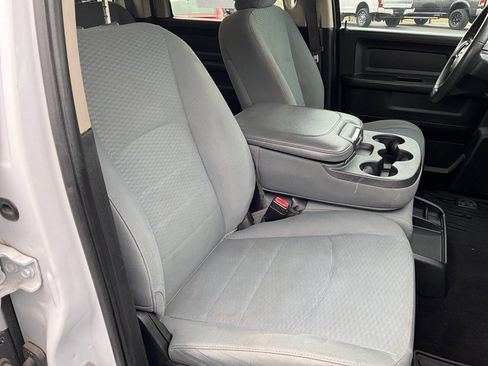 Used 2018 RAM 2500 Tradesman w/ Chrome Appearance Group image 31