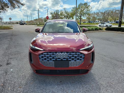 Certified 2025 Audi Q5 Premium Plus w/ Premium Plus image 2