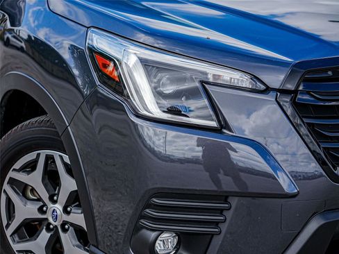 Used 2024 Subaru Forester Premium AWD/4WD image 3