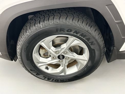 Used 2023 Hyundai Tucson SE image 11