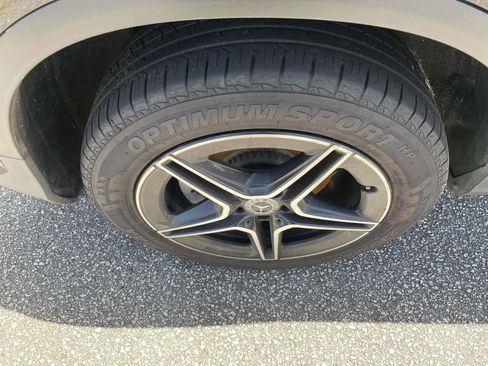 Used 2022 Mercedes-Benz GLC 300 image 8