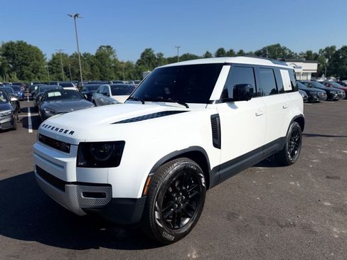 Used 2024 Land Rover Defender 110 S AWD/4WD image 8