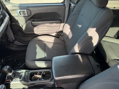 Used 2021 Jeep Wrangler Sport image 14