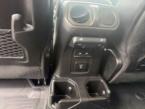 Used 2025 Jeep Gladiator Sport AWD/4WD image 28