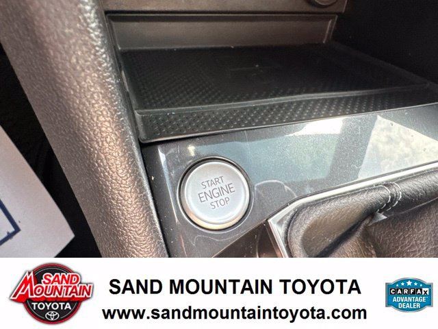 Used 2024 Volkswagen Tiguan SE R-Line FWD image 19