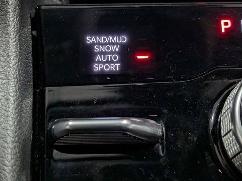 Used 2022 Jeep Grand Cherokee Limited image 26