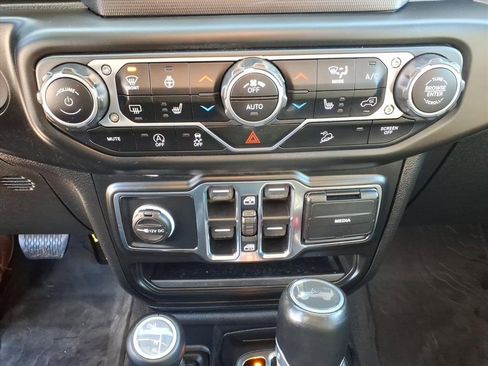 Certified 2021 Jeep Wrangler Unlimited Sahara w/ Cold Weather Group image 8