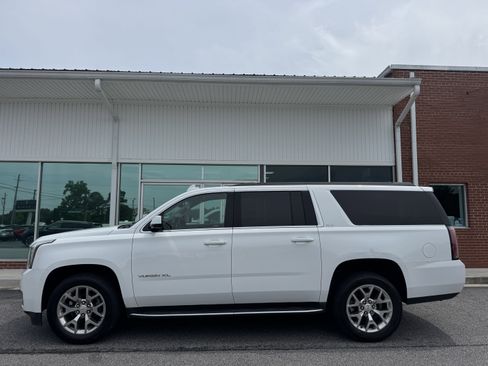 Used 2019 GMC Yukon XL SLT AWD/4WD image 1