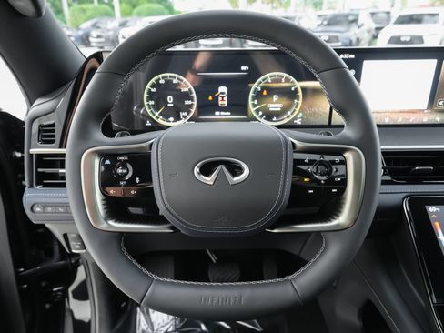 Certified 2026 INFINITI QX80 4WD image 7