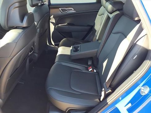 New 2026 Kia Sportage EX w/ EX Panorama Roof Package FWD image 23