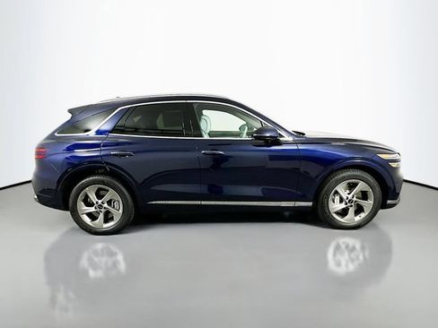New 2026 Genesis GV70 2.5T Advanced w/ G1 Accessory Package AWD/4WD image 4