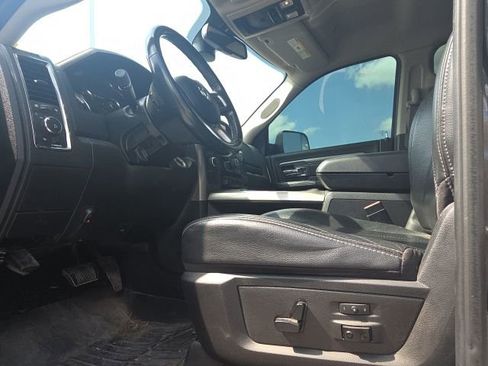 Used 2018 RAM 2500 Laramie w/ Sport Appearance Group AWD/4WD image 9