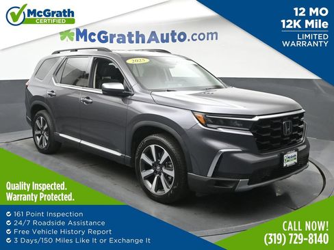 Used 2025 Honda Pilot Touring image 1