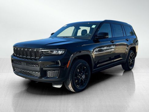 New 2025 Jeep Grand Cherokee L Altitude image 2
