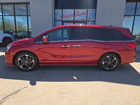 Used 2024 Honda Odyssey Elite image 5