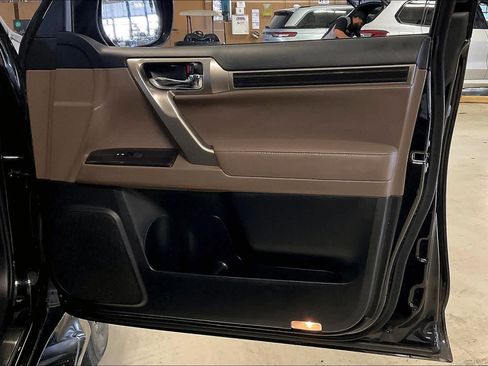 Used 2021 Lexus GX 460 Premium w/ Premium Package image 22