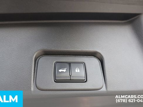 Used 2024 Nissan Rogue SV FWD image 21