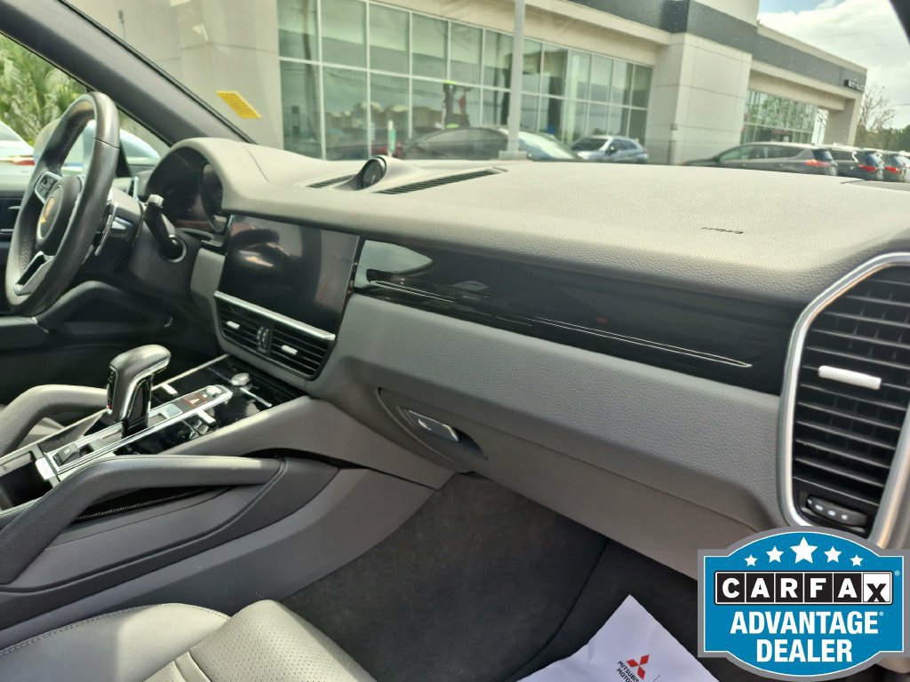 Used 2022 Porsche Cayenne Platinum Edition AWD/4WD image 27