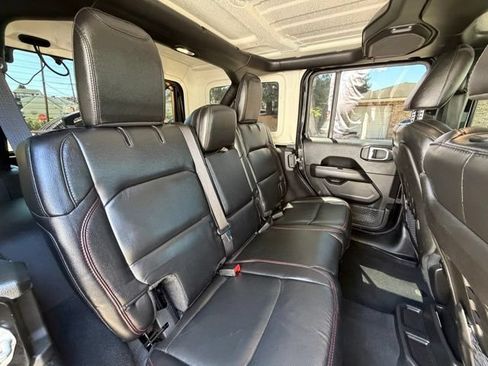 Used 2019 Jeep Wrangler Unlimited Rubicon AWD/4WD image 21
