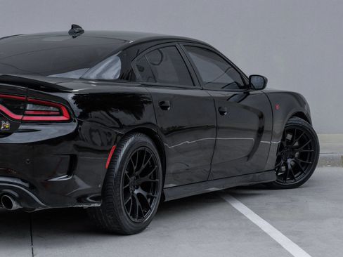 Used 2021 Dodge Charger R/T w/ Blacktop Package RWD image 13