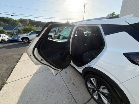 Used 2023 Chevrolet Bolt EUV LT w/ Convenience Package FWD image 61