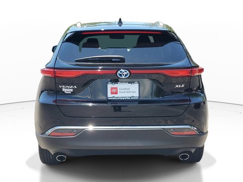 Certified 2024 Toyota Venza XLE AWD/4WD image 5