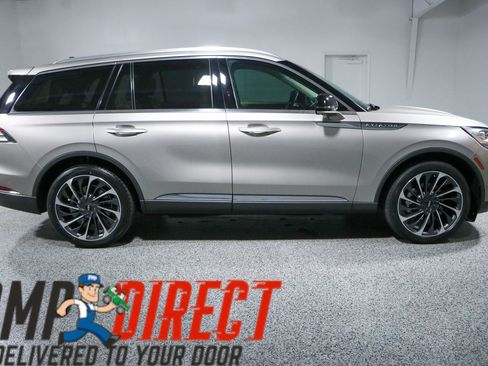 Used 2023 Lincoln Aviator Reserve w/ Equipment Group 201A AWD/4WD image 6