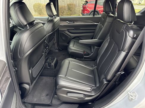 Used 2025 Jeep Grand Cherokee L Limited w/ Trailer Tow Package image 10