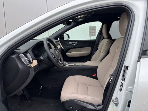 New 2026 Volvo XC60 B5 Plus w/ Climate Package image 15