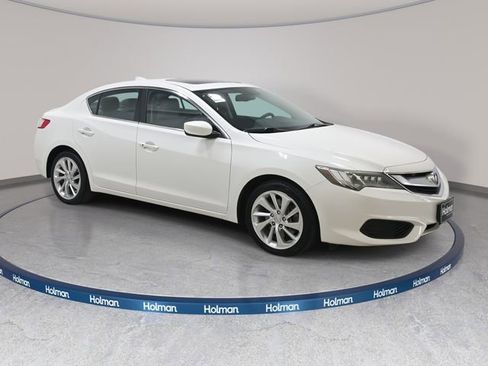 Used 2017 Acura ILX Premium Package image 4