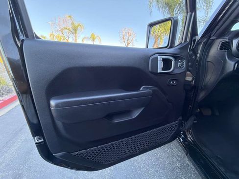 Used 2022 Jeep Wrangler Unlimited Sport AWD/4WD image 46