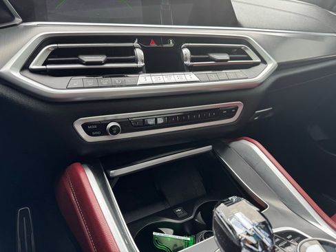 Used 2022 BMW X6 xDrive40i w/ Executive Package AWD/4WD image 8