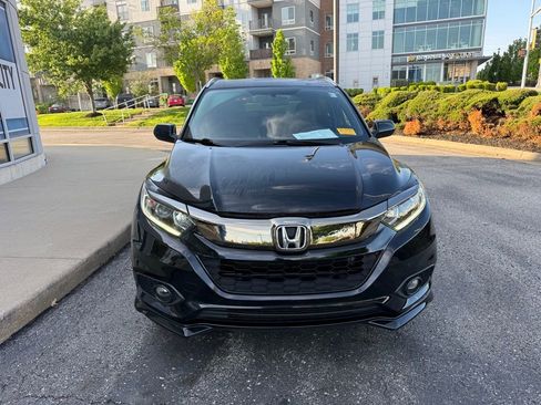 Used 2021 Honda HR-V Sport image 2