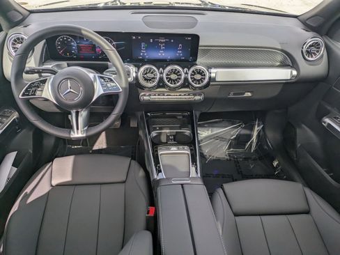 Used 2026 Mercedes-Benz GLB 250 4MATIC image 18