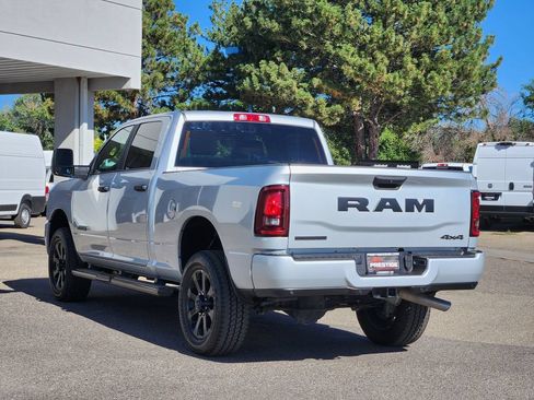 Used 2026 RAM 2500 Big Horn AWD/4WD image 3