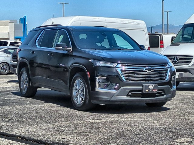 Used 2023 Chevrolet Traverse LT w/ LPO, Cargo Package FWD image 2