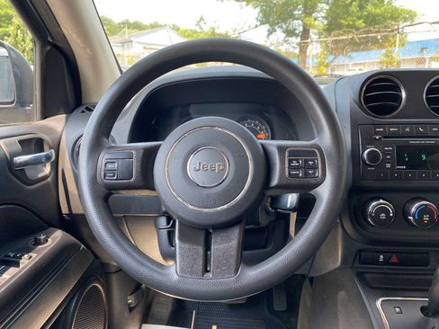 Used 2017 Jeep Compass Sport w/ Power Value Group FWD image 16