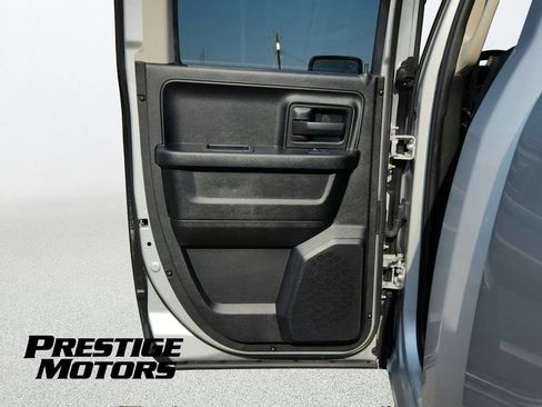Used 2017 RAM 1500 ST w/ SXT Appearance Group AWD/4WD image 17