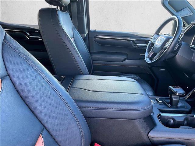 Used 2024 GMC Sierra 1500 AT4 w/ Technology Package AWD/4WD image 9