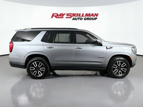 Used 2023 GMC Yukon AT4 w/ AT4 Premium Package AWD/4WD image 8