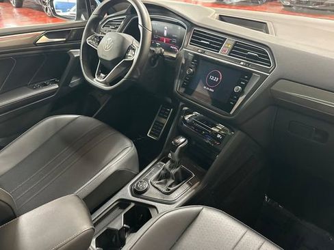 Certified 2024 Volkswagen Tiguan SE R-Line image 20