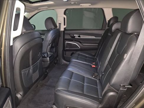 Used 2024 Kia Telluride EX AWD/4WD image 6