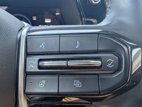 Used 2024 Chevrolet Colorado ZR2 w/ ZR2 Convenience Package III AWD/4WD image 24