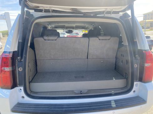 Used 2020 Chevrolet Tahoe LT w/ Luxury Package RWD image 14