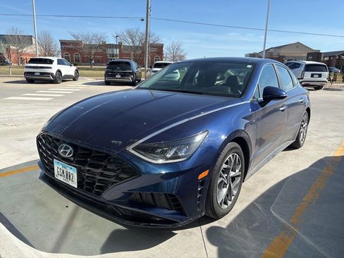 Used 2021 Hyundai Sonata SEL w/ Convenience Package image 2